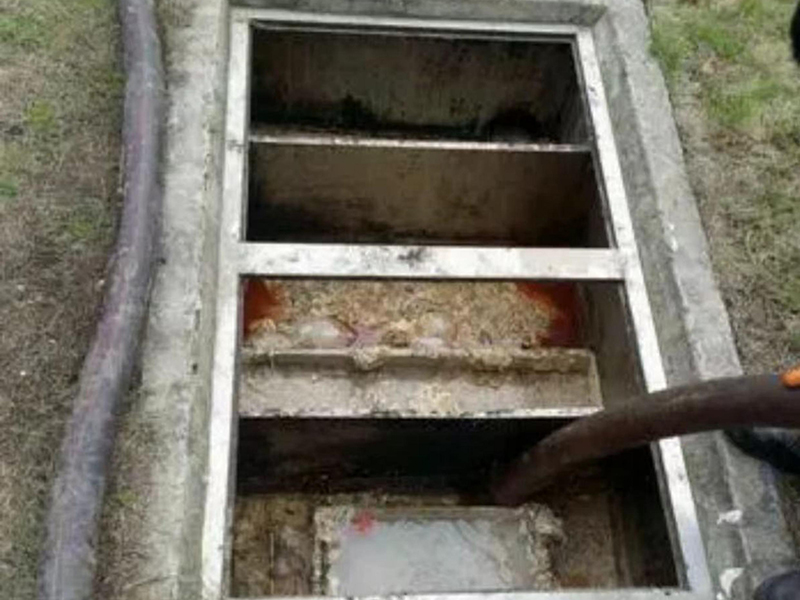 保城镇隔油池清理